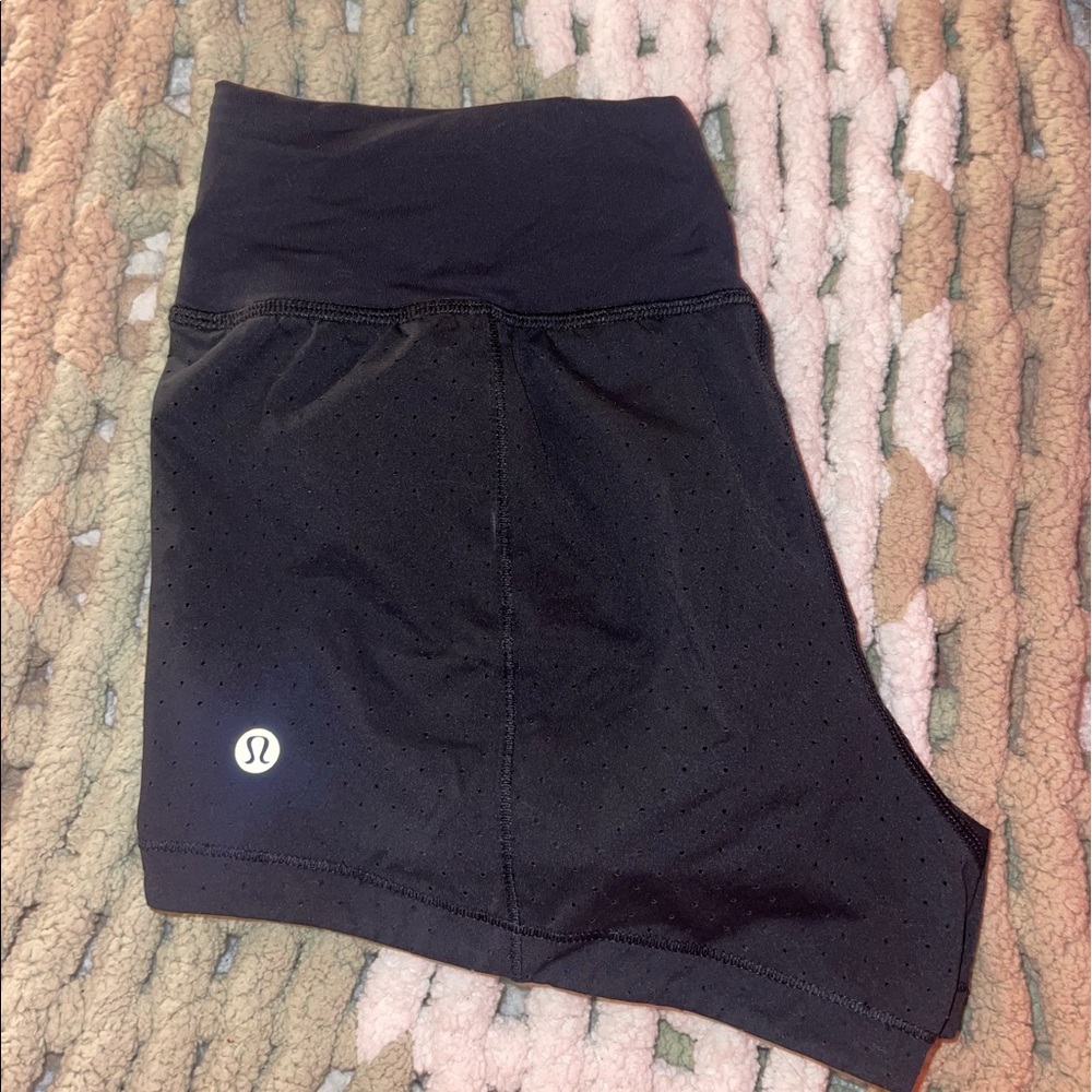 black Lululemon shorts